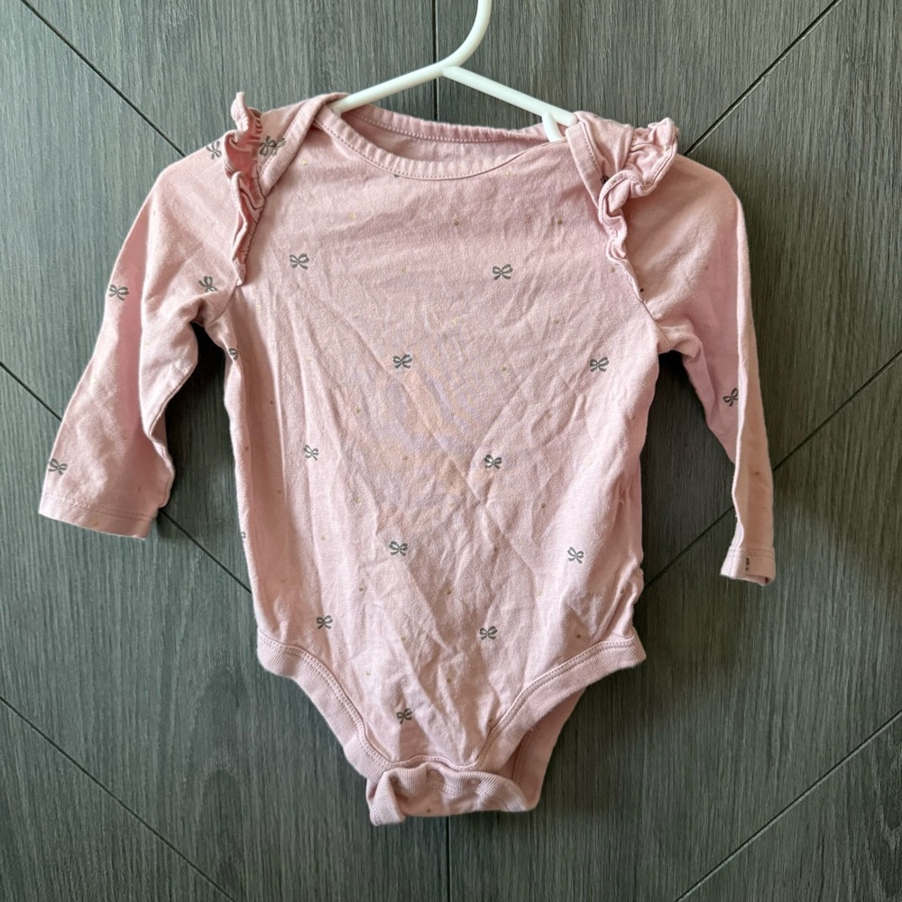 Baby Gapy Pink Ruffled Baby Girl Long Sleeve Bodysuit with Bows